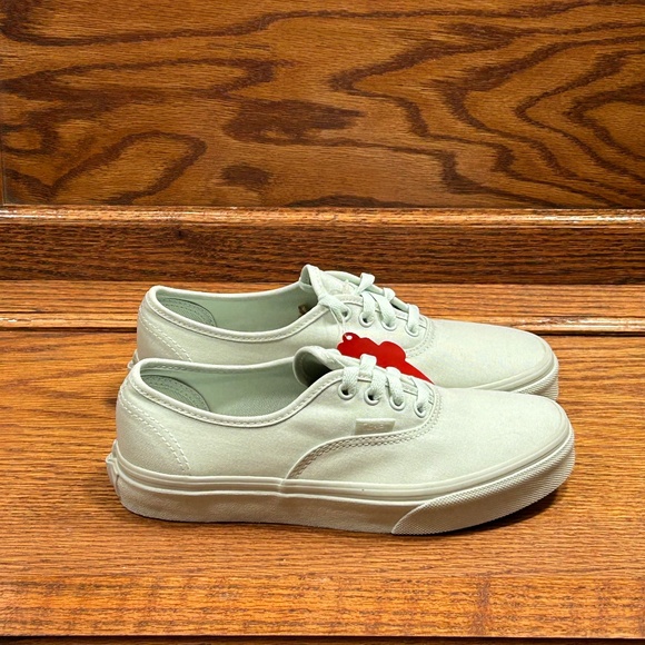 Vans Authentic Mono Canvas Milky‎ Green Shoes - Picture 3 of 9